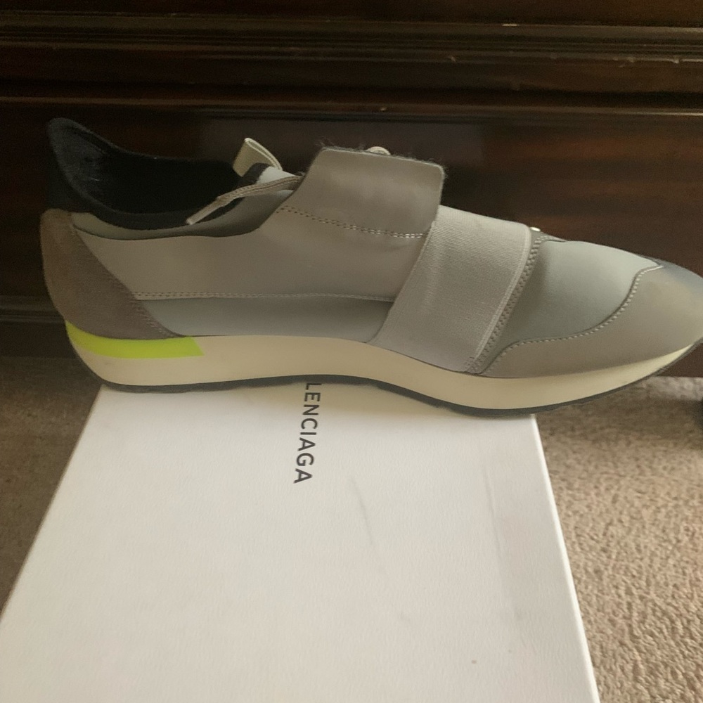 Balenciaga race runners
